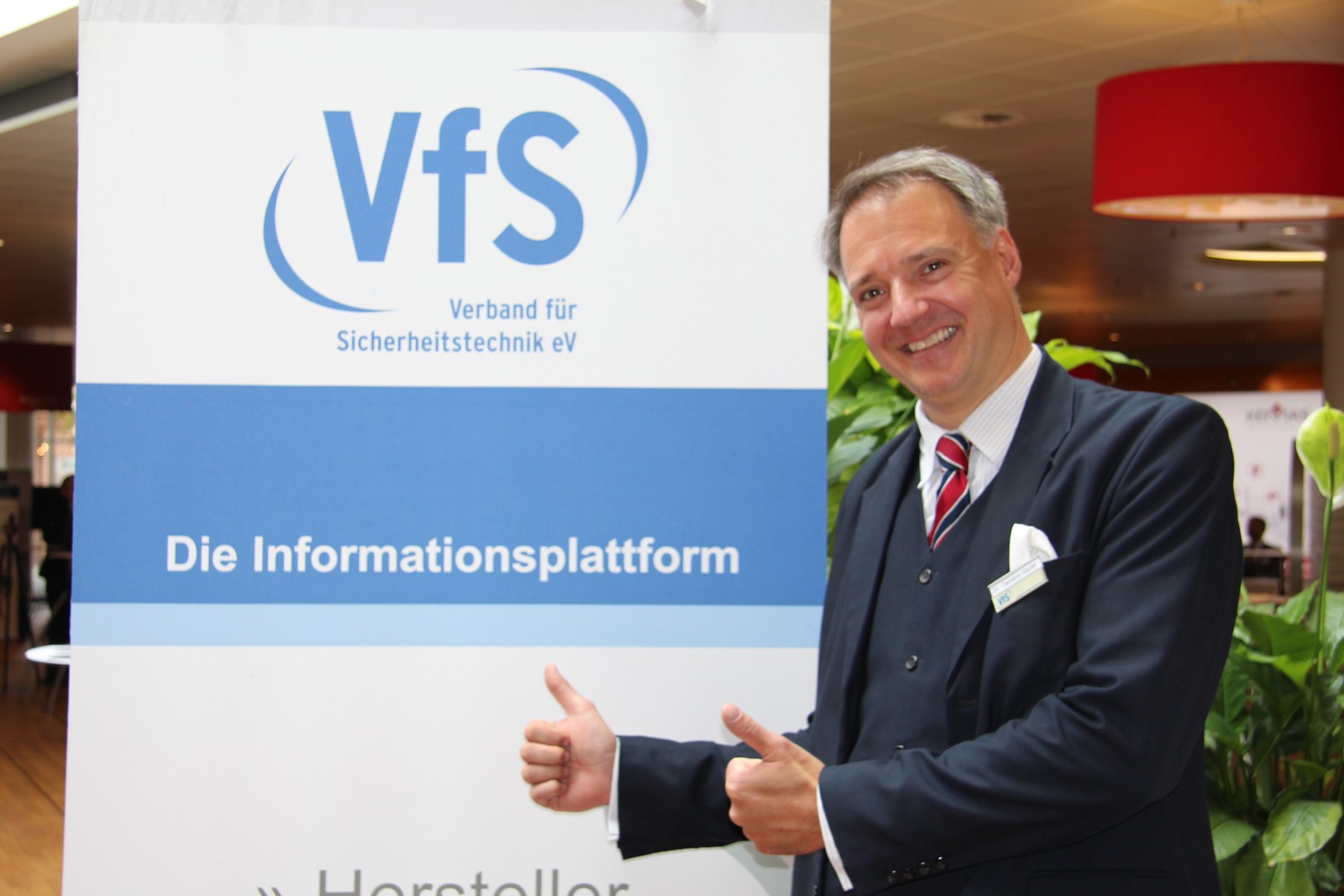 VfS-Geschäftsführer Dr. Clemens Gause informiert die Verband-Mitglieder jeden Montag über die neueste  Entwicklung der Corona Morgenlage.