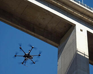 Angepasste EU-Richtlinien erleichtern Unternehmen die Nutzung von Drohnen.