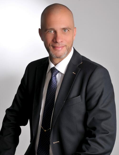 Roland Hasenjürgen, Management Consultant