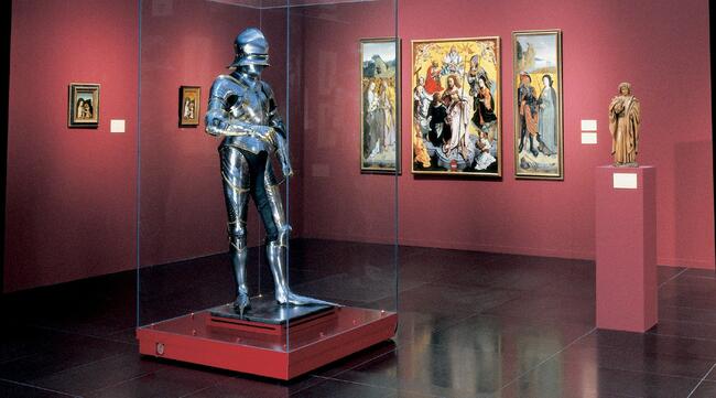 Moderne Sensortechnologie sichert Kunstschätze, ohne das Erlebnis für Besucher zu beeinträchtigen.