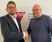 Robert Grabovszki  (l.) wird neuer Generalsekretär des VSÖ und übernimmt das Amt von Andreas Teischl.
