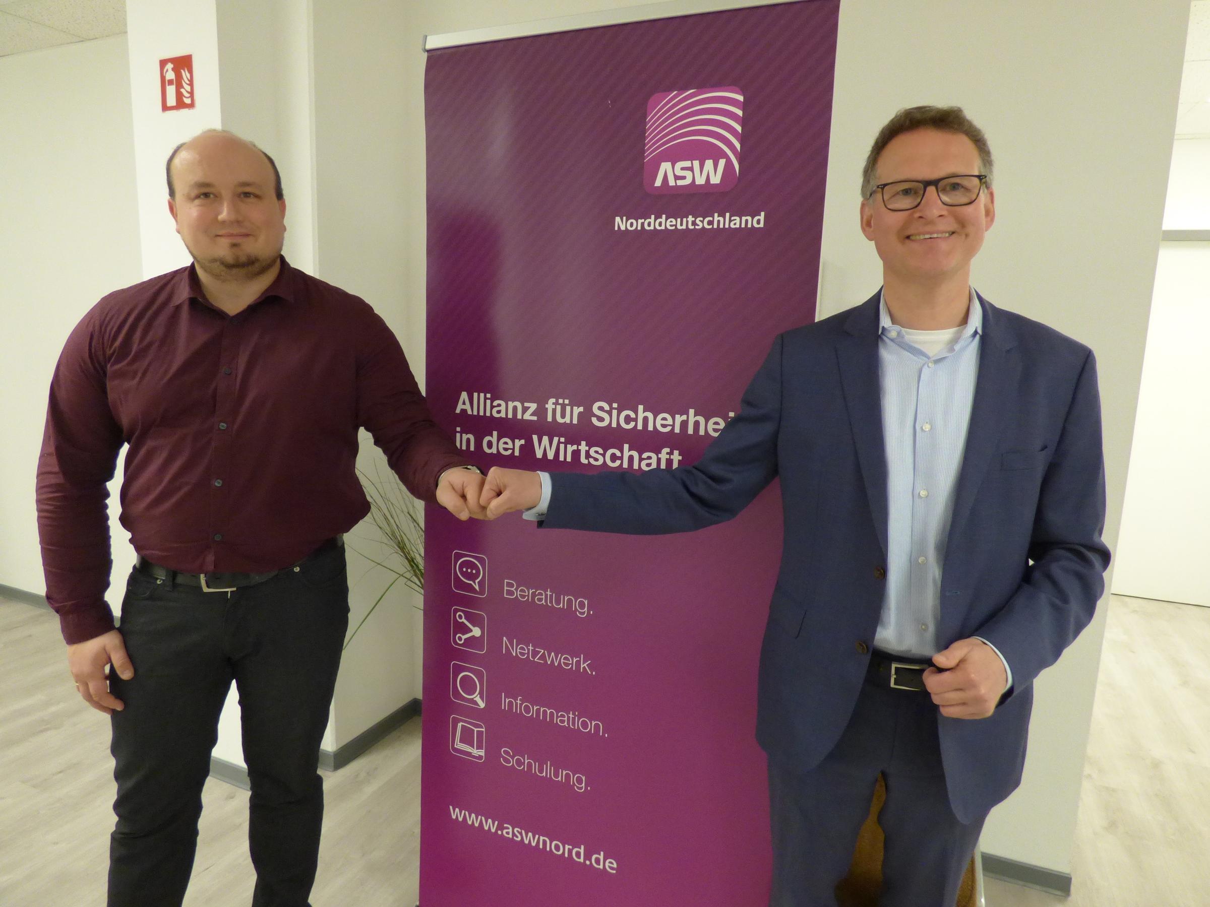 Geschäftsführerwechsel bei der ASW Nord - links Markus Wagemann, rechts Ralf Marczoch.