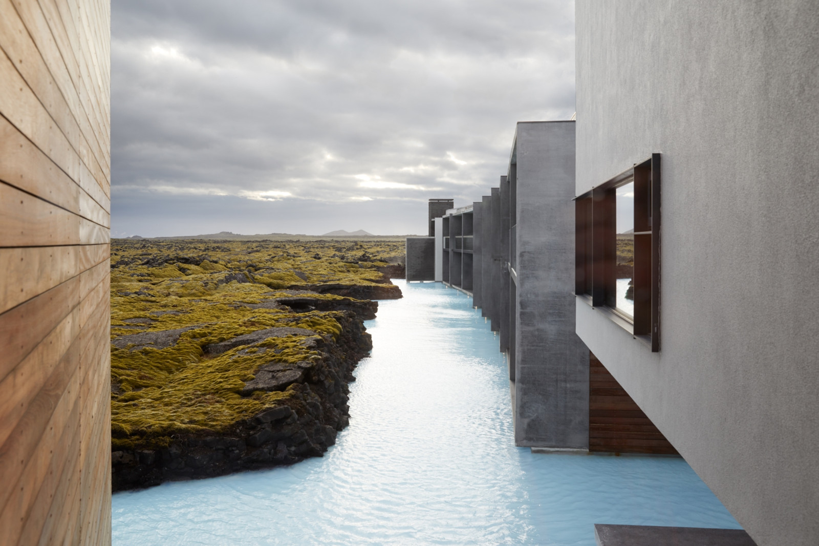Das isländische Luxushotel The Retreat setzt auf eine Türautomatisierungslösung von Geze. 
